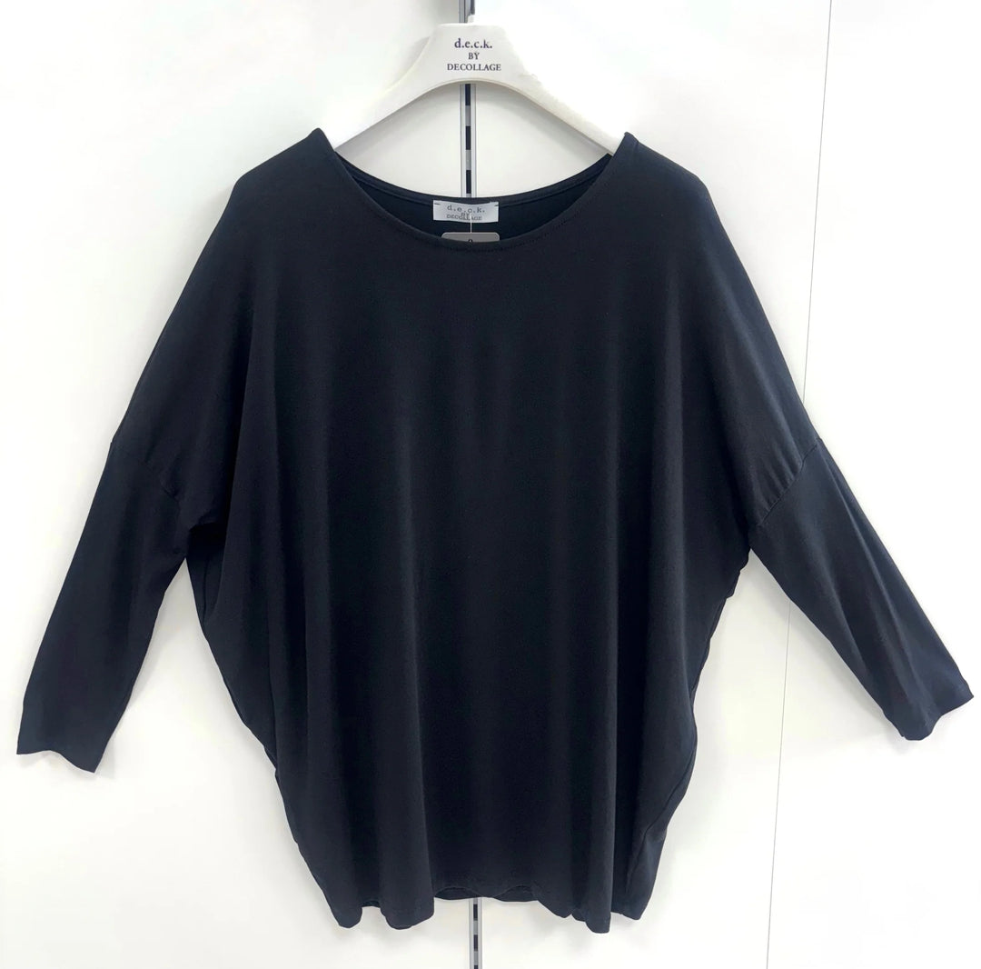 Decollage Black Basic Oversized Top