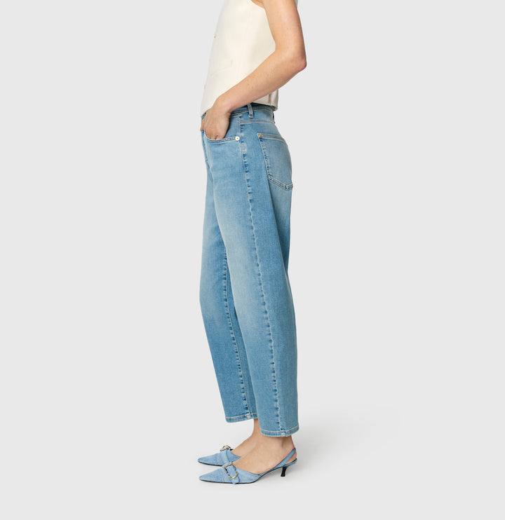 Mac Jeans Danni Barrel Light Authentic Denim Jeans