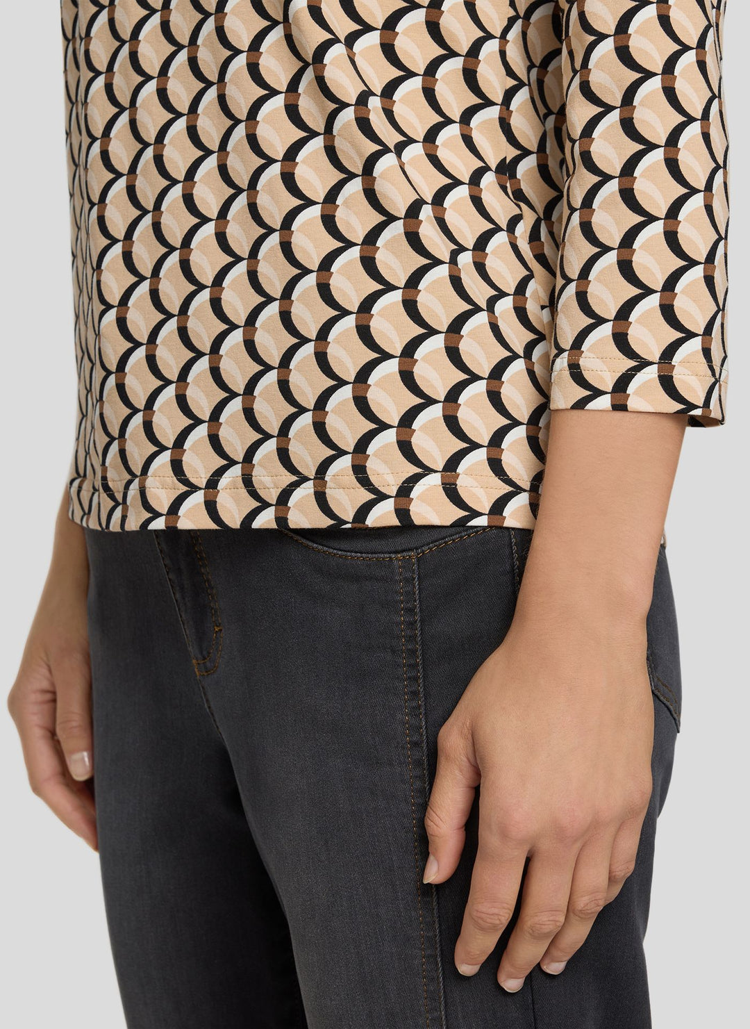 Rabe Brown Long-Sleeved Graphic Pattern Top