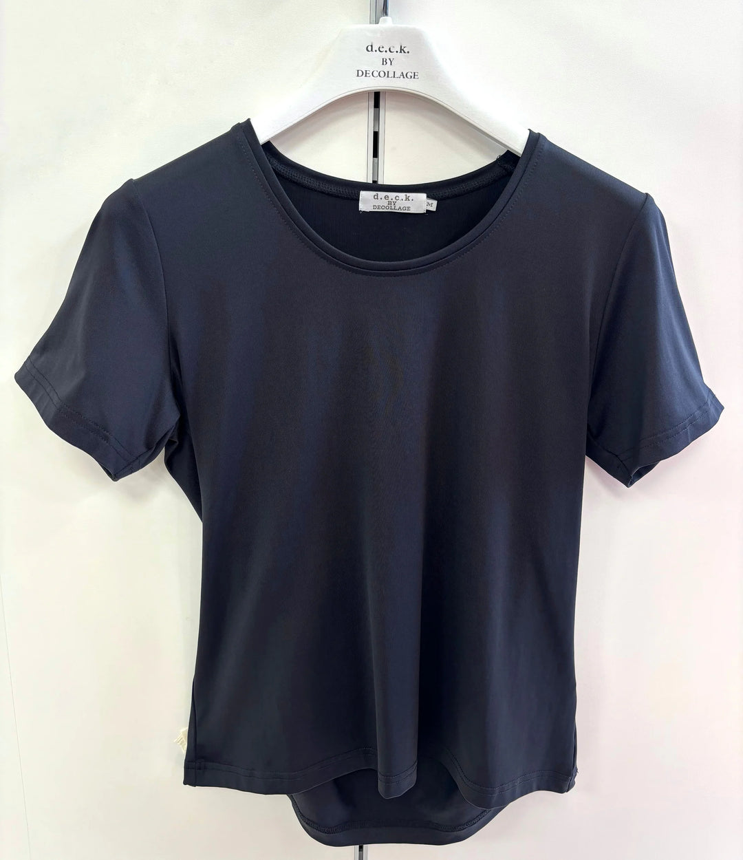 Decollage Petra Black Short Sleeve Top